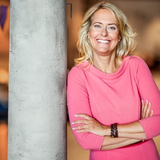 Glücksforscherin Maike van den Boom | Maike van den Boom zum Weltglücksbericht 2025