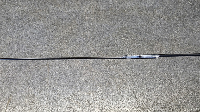 Für das Y werden 2 Steckdräthe an einer Seite 3 cm überlappend mit Klebeband aneinander geklebt, um das Ganze zu verlängern. Davon 3 bis 4 vorbereiten.  