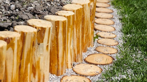Beeteinfassung aus Holz
