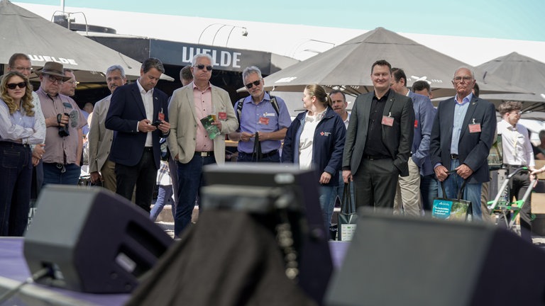 Verschiedene Bürgermeister aus der Region auf dem Maimarkt 2026