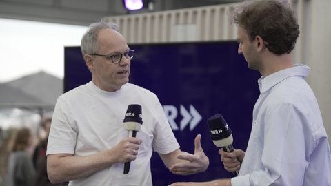 SWR Intendant Kai Gniffke zu Gast auf der SWR-Bühne beim Maimarkt in Mannheim. Im Gespräch mit SWR Moderator Luis Manzi. 