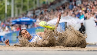 Mikaelle Assani vom Karlsruher SC ist neue deutsche Meisterin im Weitsprung.