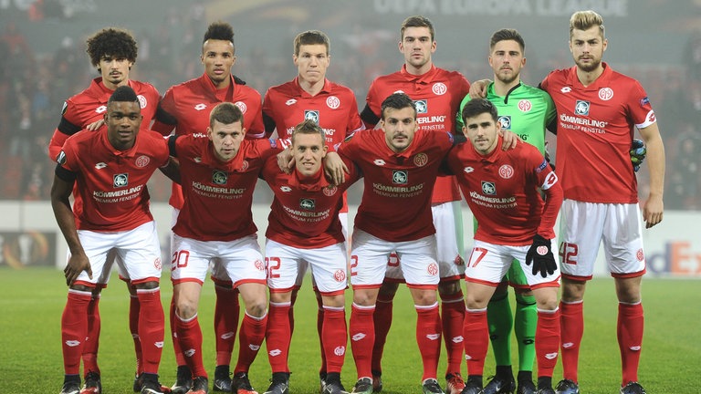Mannschaftsfoto der letzten europäischen Mainzer Mannschaft