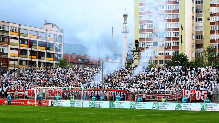Mostar Fans in ihrem Heimstadion