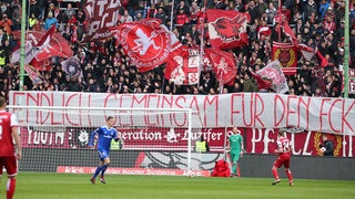 "Endlich gemeinsam für den FCK", fordern Fans des 1. FC Kaiserslautern 2019