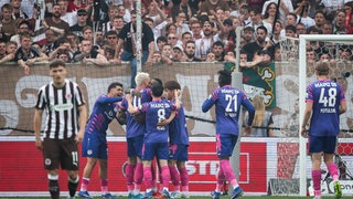 Der 1. FSV Mainz 05 bejubelt einen Treffer gegen den FC St. Pauli
