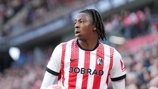 Johan Manzambi vom SC Freiburg im Spiel gegen den VfL Wolfsburg. 