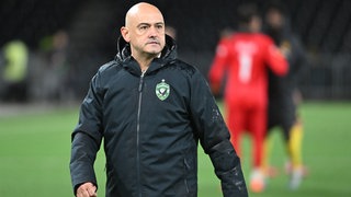 Rui Mota in einer Jacke seines Ex-Vereins