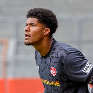 Torwart Yannick Onohiol soll sich beim FCK entwickeln.