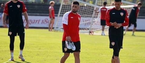 Deniz Undav nach einer Trainingseinheit im Trainingslager des VfB Stuttgart