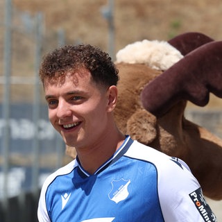 Fisnik Asllani bleibt bei der TSG 1899 Hoffenheim