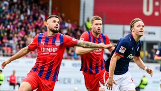 Der 1.FC Heidenheim muss nach Bielefeld