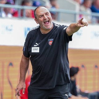 Frank Schmidt trifft mit dem 1. FC Heidenheim auf den FCK.