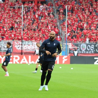 Terrence Boyd vor dem DFB-Pokalspiel zwischen dem SV Waldhof Mannheim und dem 1. FC Kaiserslautern