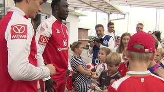 Die Profis von Mainz 05 zu Gast beim beim Tus Sörgenloch.