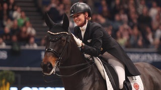 Ein Weltcup-Einstand nach Maß für Diallo und Jessica von Bredow-Werndl: In Stuttgart ist das Duo auch in der Kür nicht zu schlagen.