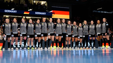 Die deutschen Handball-Frauen vor einem Länderspiel