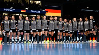 Die deutschen Handball-Frauen vor einem Länderspiel