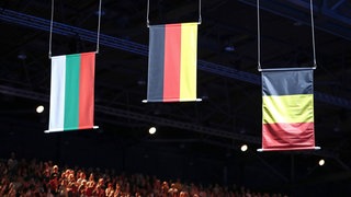 Flaggen bei der Siegerehrunug 