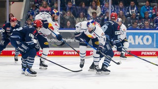 Schwenninger Wild Wings gegen den EHC München