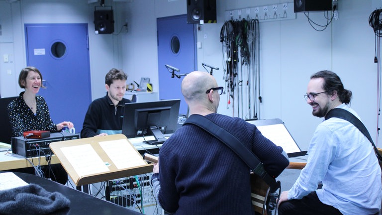 Annesley Black, Daniel Miska, Adrian Pereyra und Ruben Mattia Santorsa bei der Probe