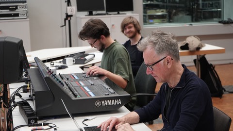 Volle Konzentration ist hier gefragt! (von hinten nach vorne: Maurice Oeser, Daniel Miska, Mike Svoboda).
