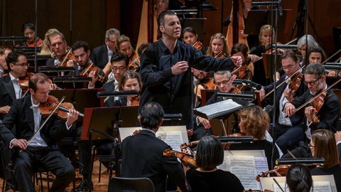Teodor Currentzis dirigiert das SWR Symphonieorchester