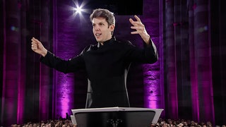Yuval Weinberg dirigiert das SWR Vokalensemble im Dom zu Speyer