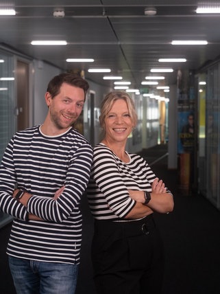Corvin Tondera-Klein und Stefanie Anhalt: eines von vier Moderations-Duos der SWR1 Hitparade 2022