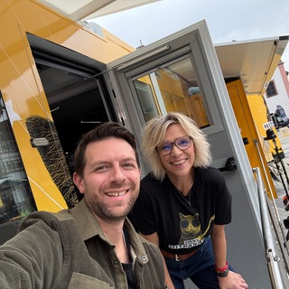 SWR1 Moderatoren Corvin Tondera-Klein und Stefanie Anhalt