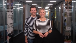 Moderations-Duo bei der SWR1 Hitparade: Corvin Tondera-Klein und Stefanie Anhalt