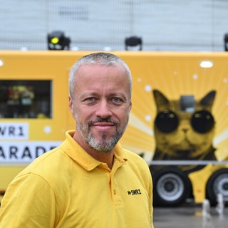 Wer sich fragt, wer hier eigentlich die ganzen tollen Fotos macht. Hier isser: Torsten Elter, der sich "ganz nebenbei" noch um die Studiotechnik kümmert!