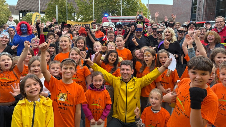 Es seht fest: 374 Punkte holt Herbertingen, berechnet aus den Superheldinnen und Superhelden vor Ort und den Menschen, die online bei der SWR1 Hitparade abgestimmt haben.
