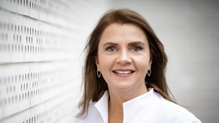 Publizistin Birgit Kelle lächelt in die Kamera.