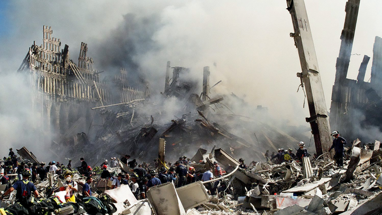 Markus Albrecht aus Heilbronn war in New York, als die am 11. September 2001 die Terroranschläge auf das World Trade Center passierten. In SWR1 Leute erzählt er, wie er als ausgebildeter Sanitäter zum Ersthelfer wurde und die Tage rund um "911" sein Leben veränderten. Seine Bilder dokumentieren diese Zeit.