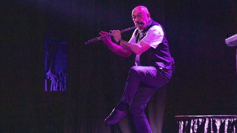 Sänger Ian Anderson von der Band Jethro Tull ist vermutlich der bekannteste Querflötist der Rockgeschichte.