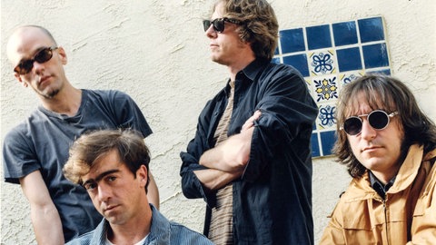 Mit Songs wie "Losing My Religion", "Everybody Hurts", "Man On The Moon" und noch einigen anderen, haben Sänger Michael Stipe und seine Band R.E.M. gleich mehrere Welthits geschrieben.
