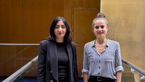 Reem Alabali Radovan, Bundesentwicklungsministerin und Sarah Beham, ARD-Hauptstadtkorrespondentin