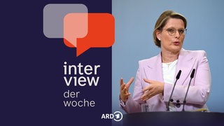 Stefanie Hubig (SPD), Bundesministerin der Justiz und für Verbraucherschutz, spricht auf einer Pressekonferenz.