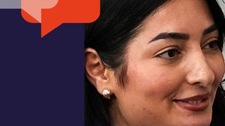 Reem Alabali-Radovan (SPD), Entwicklungsministerin legt im Beisein von Bundeskanzler Friedrich Merz (CDU) vor Bundestagspräsidentin Julia Klöckner (CDU) im Bundestag bei der Vereidigung den Amtseid ab.