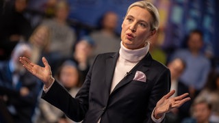 Alice Weidel, Kanzlerkandidatin der AfD, in der ZDF-Sendung "Klartext": Nach Medienberichten wirft die Großspende an die Partei Fragen auf.