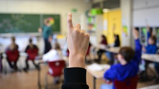 Ob ein Kind aufs Gymnasium darf, ist zujünftig nicht mehr nur vom Willen der Eltern abhängig. (Archiv)
