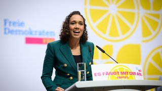 Nicole Büttner beim Bundesparteitag der FDP in Berlin