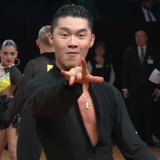 Ein Tänzer während eines Paartanzes bei den German Open Championships in Stuttgart