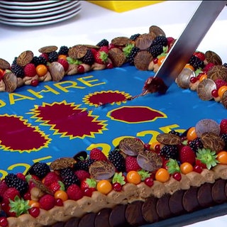 Kuchen wird angeschnitten: Das Museum Ulm feiert seinen 100. Geburtstag mit einem dreitägigen Fest.