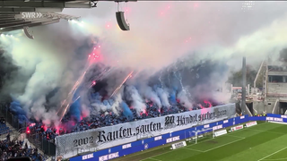 Pyrotechnik im Fußballstadion