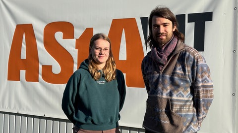 Felix Häusler und Franka Fockel engagieren sich als Vorsitzende des Allgemeinen Studierendenausschusses AstA am Karlsruher Institut für Technologie.