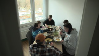 Seit sieben Jahren sucht die sechsköpfige Familie Pohle aus Ulm eine größere Wohnung. Bislang ohne Erfolg.