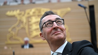 Cem Özdemir wird zum neuen Ministerpräsidenten von Baden-Württemberg gewählt.