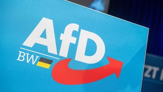 Das Parteilogo der AfD bei einem Landesparteitag in Baden-Württemberg.